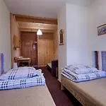 Pensjonat Bystry, Pod Nosalem 3*