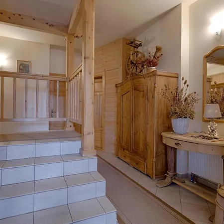 Konukevi Bystry, Pod Nosalem