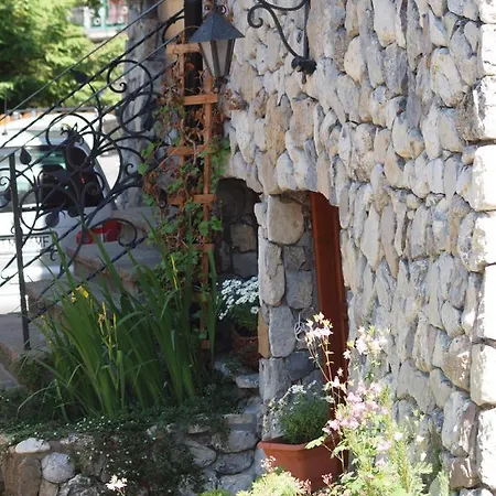 Konukevi Bystry, Pod Nosalem 3*