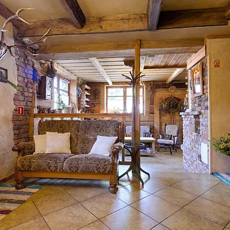 Konukevi Bystry, Pod Nosalem 3*