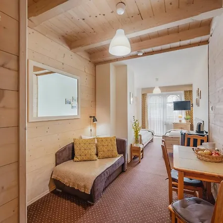 Bystry, Pod Nosalem Konukevi 3*