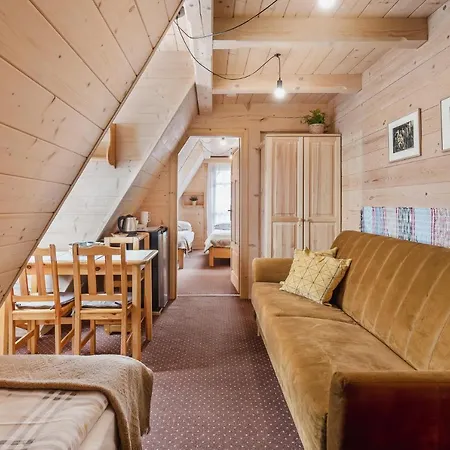 Konukevi Bystry, Pod Nosalem Zakopane