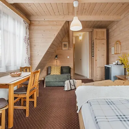 Konukevi Bystry, Pod Nosalem Zakopane