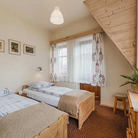 Konukevi Bystry, Pod Nosalem Zakopane