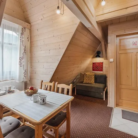 Konukevi Bystry, Pod Nosalem 3*