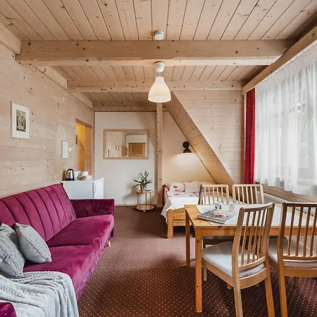 Konukevi Bystry, Pod Nosalem