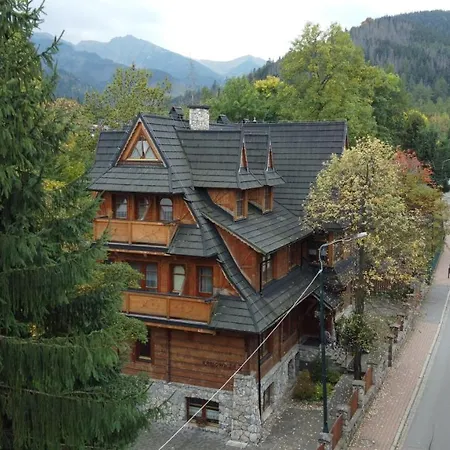 Konukevi Bystry, Pod Nosalem