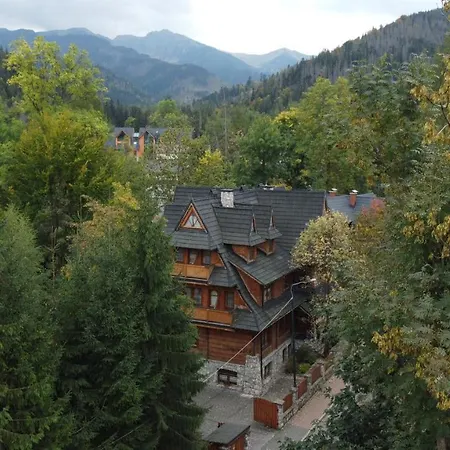 Bystry, Pod Nosalem Konukevi 3*