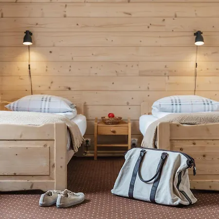 Bystry, Pod Nosalem Konukevi