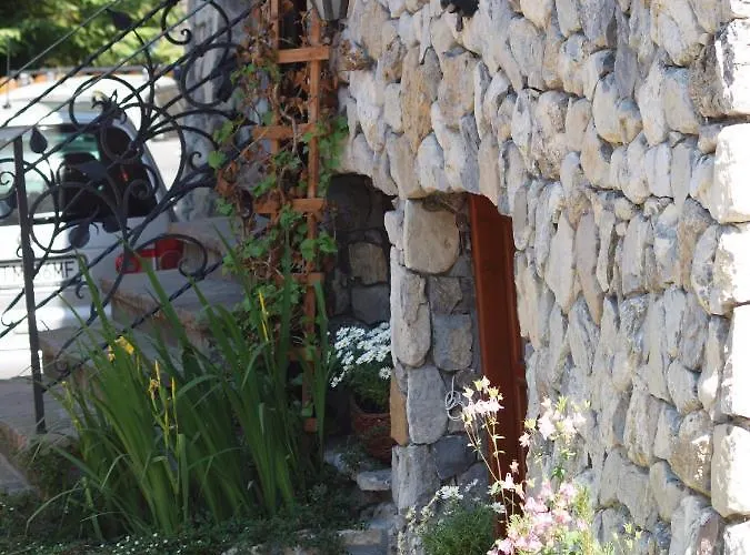 Pensjonat Bystry, Pod Nosalem 3*