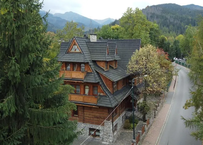 Pensjonat Bystry, Pod Nosalem